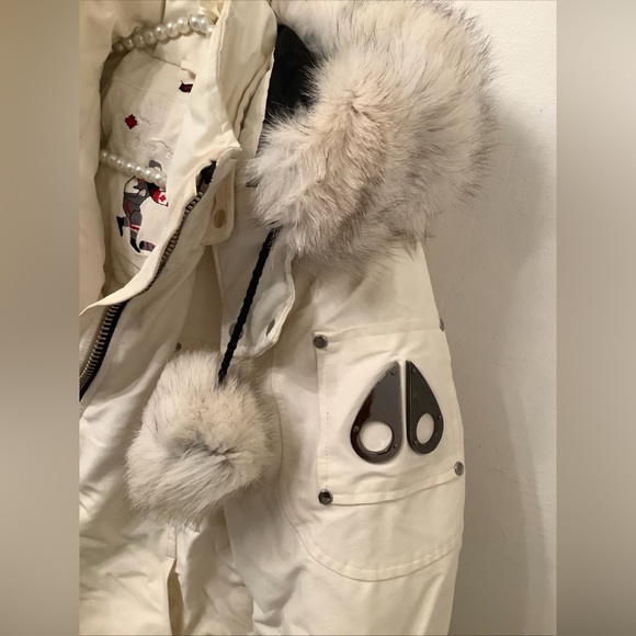 Moose Knuckles Debbie Down Bomber Jacket Women’s Size M White Fur Pom Pom - Picture 12 of 16